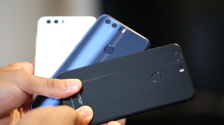 Honor 8 vs Moto G4