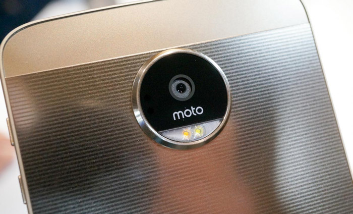Motorola Moto Z2 trará duas câmaras em vez de uma