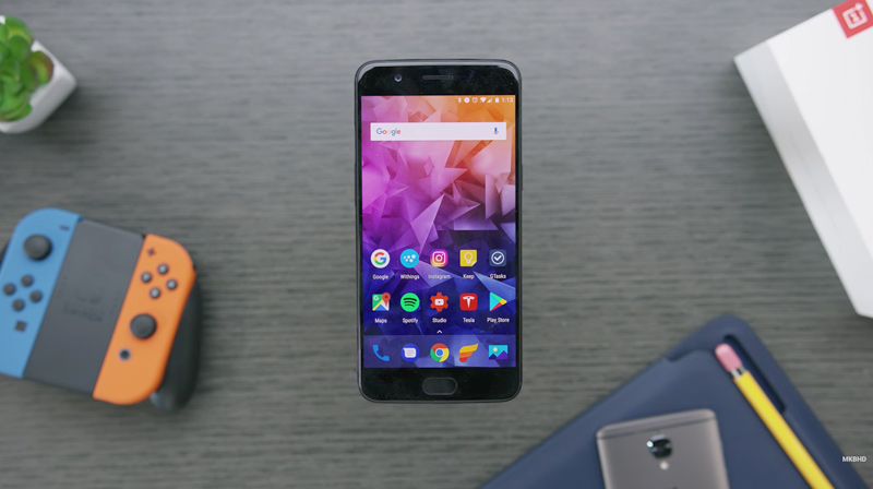 OnePlus 5 | Crédito: MKBHD