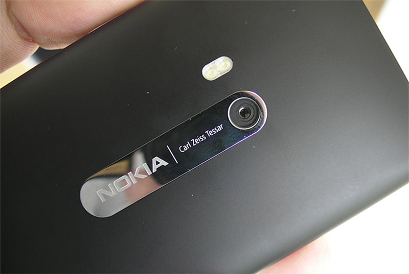 Nokia pureview carl zeiss не включается