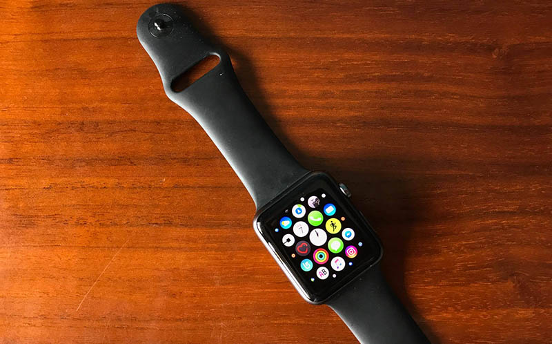 Apple Watch Series 3 iPhone