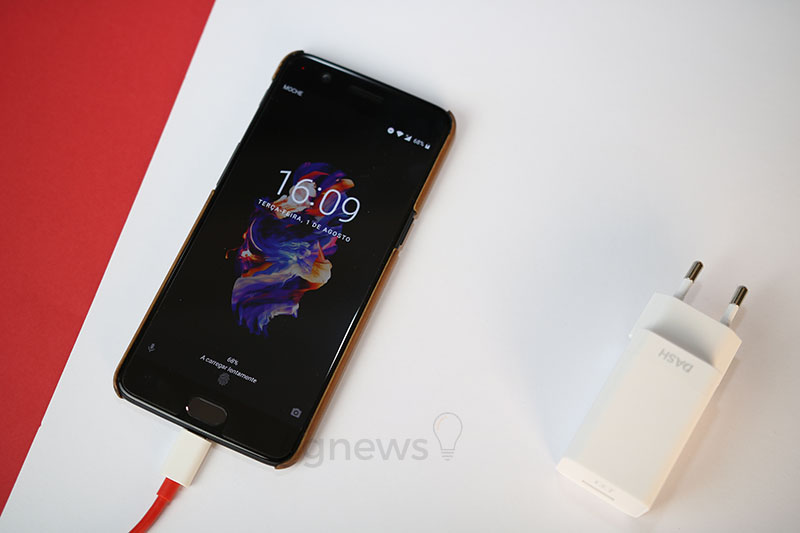 OnePlus 5 Smartphone OxygenOS 4.5.8