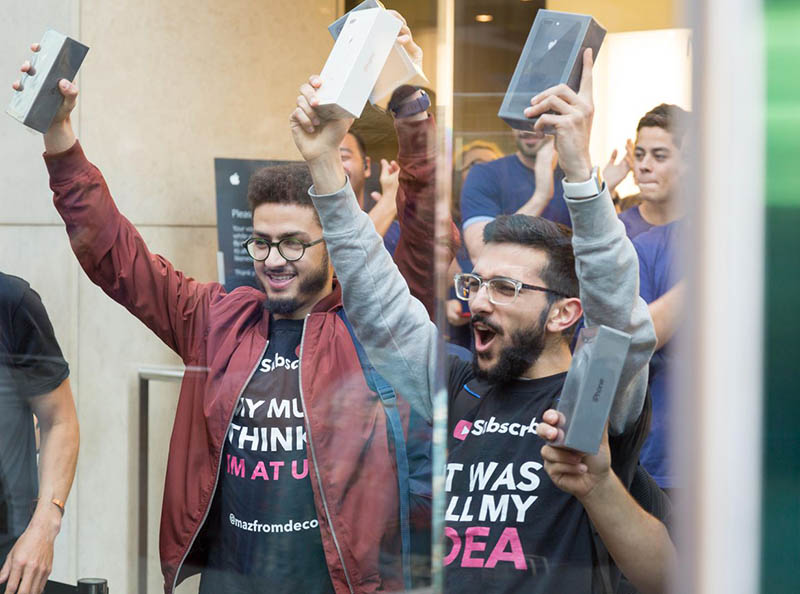 Utilizadores começam a vender o iPhone 8 para comprar o Apple iPhone X