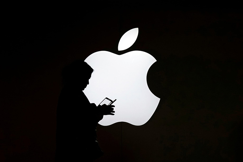 Apple iPhone Tim Cook iOS 11.0.3 iPhone iPad Apple