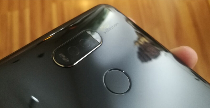 É este o Huawei Mate 10 com uma câmara na horizontal?