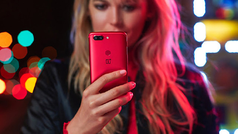 OnePlus 5T vermelho Lava