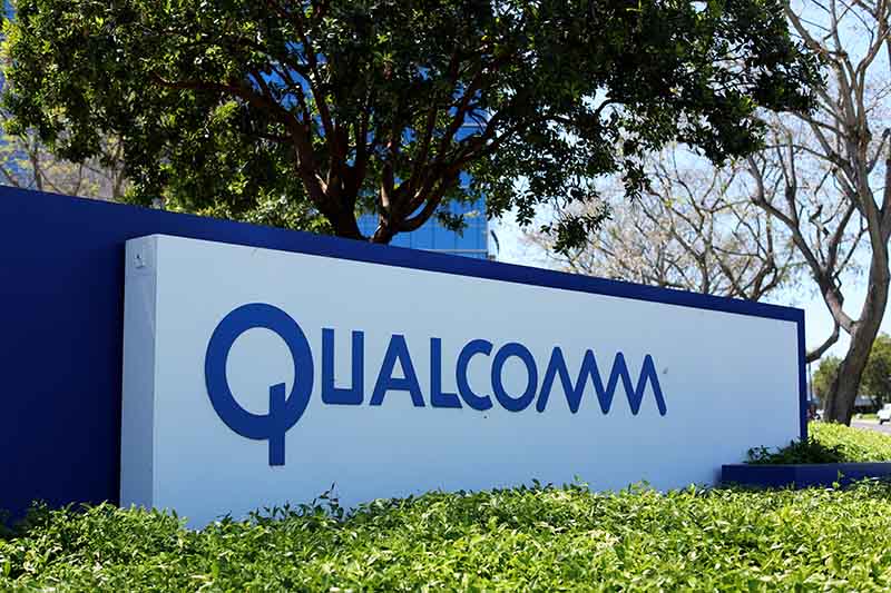 Qualcomm Apple