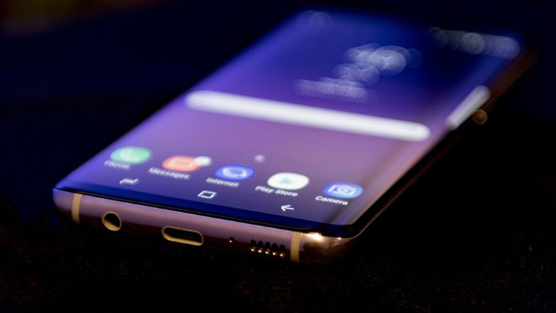 Estás a pensar comprar um smartphone Android? É melhor esperares...