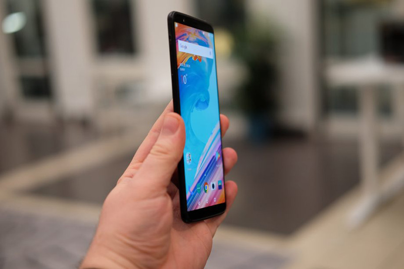 OnePlus 6 Apple iPhone X