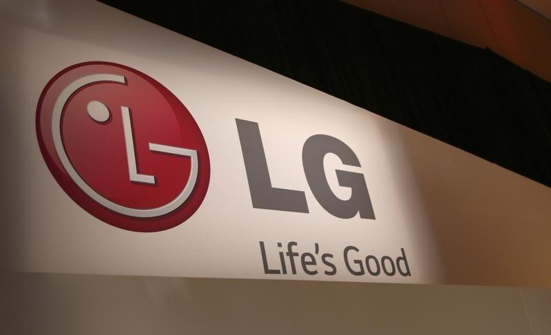 Samsung Galaxy S9 Android LG G7 LG Reuters LG smartphones