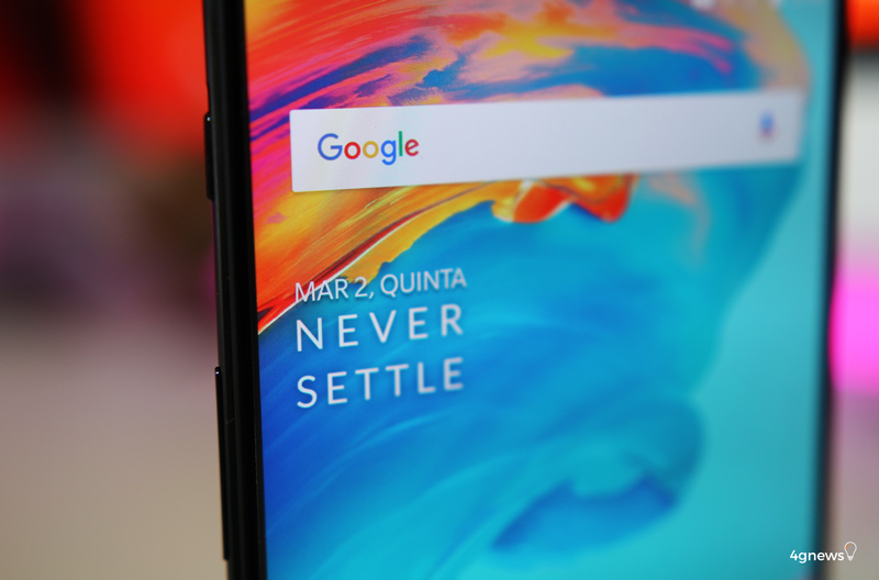 OnePlus 5T OxygenOS Android Oreo cartões de crédito pagamentos