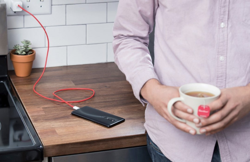 OnePlus 6 Dash Charge carregamento rápido