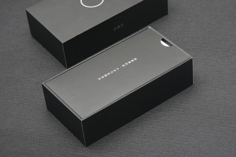Xiaomi-Mi-8-unboxing-Android-caixa.jpg