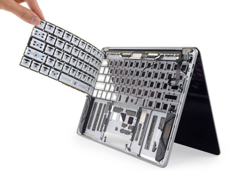 Apple MacBook Pro 2018 teclado pó