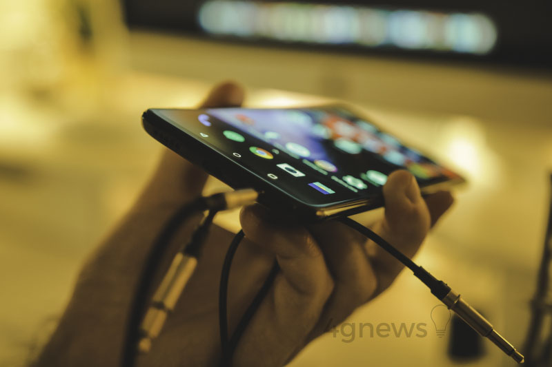 OnePlus 6 OnePlus 6T Android Pie 2019 Samsung