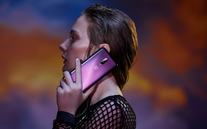 OnePlus 6T Thunder Purple smartphone Android Pie oficial 1