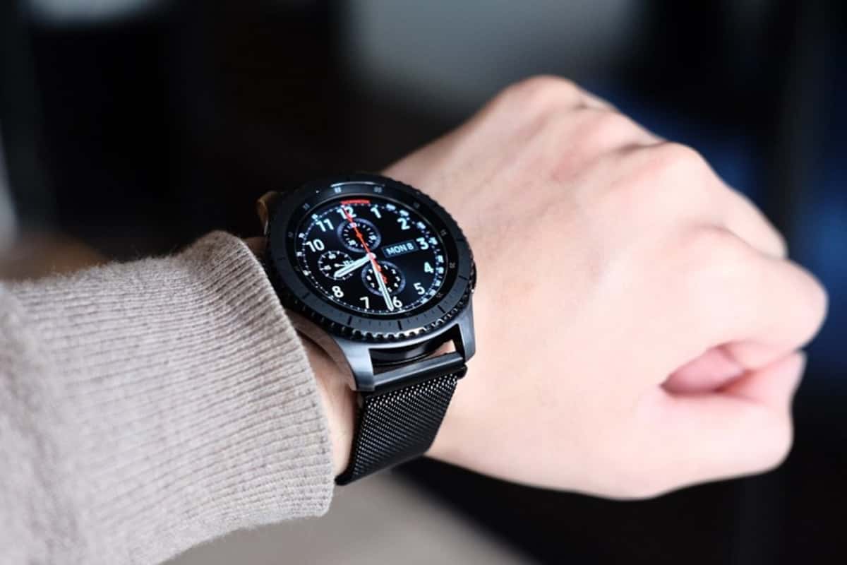 Samsung Gear S3 Tizen 4 smartwatch